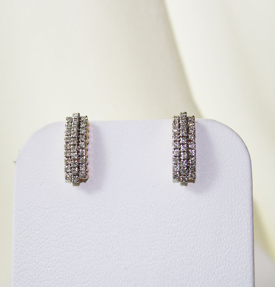 tripple-line-diamond-earrings